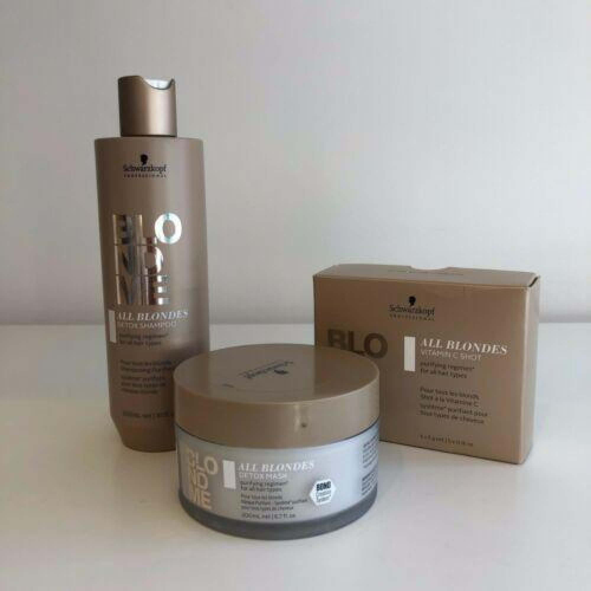 Shampoing détox BlondMe All Blondes 10 oz Masque 6,7 oz Coffret de shots de vitamine C